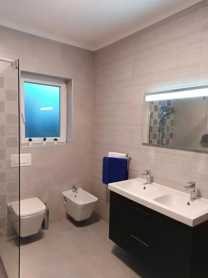 Holiday House Anita Umag Villa
