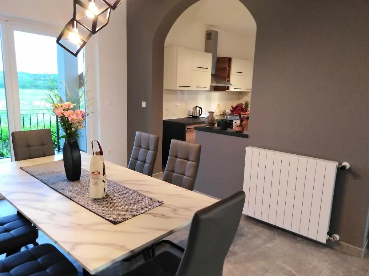 Holiday House Anita Umag Villa